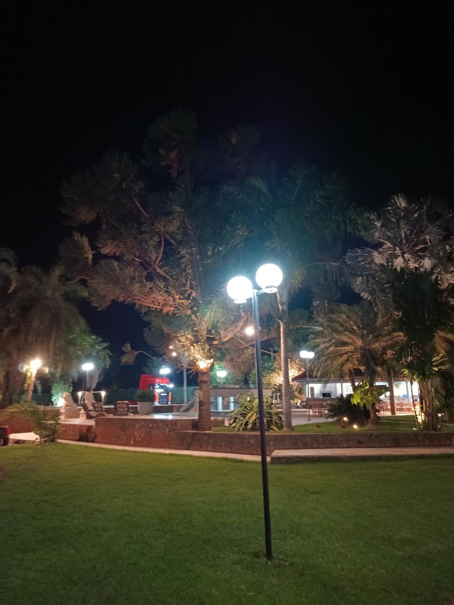 Parque Das Arvores Hospedagem E Eventos Barretos Buitenkant foto